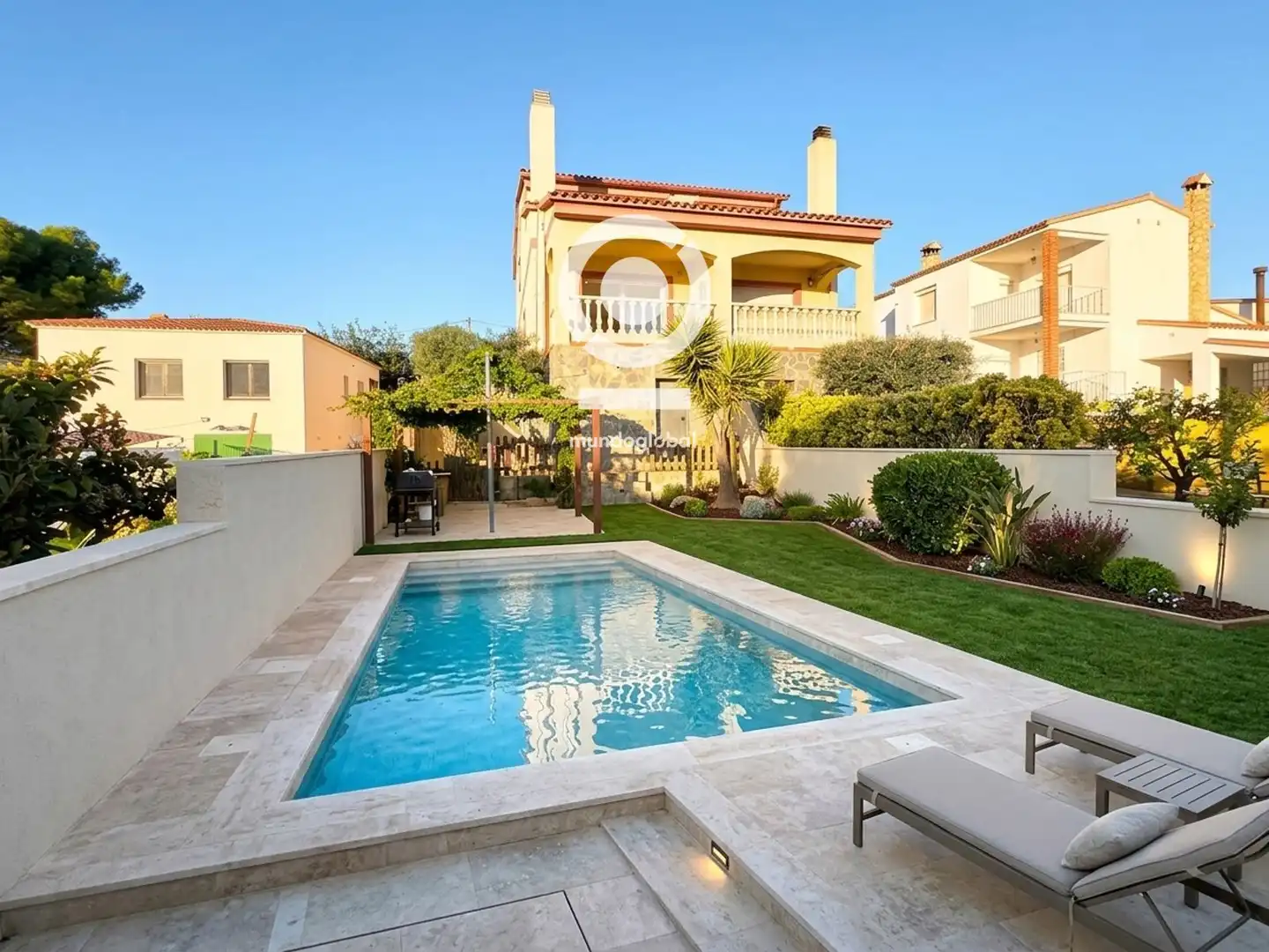 Casa aparellada amb jardí en venda a PALMERES DE LES