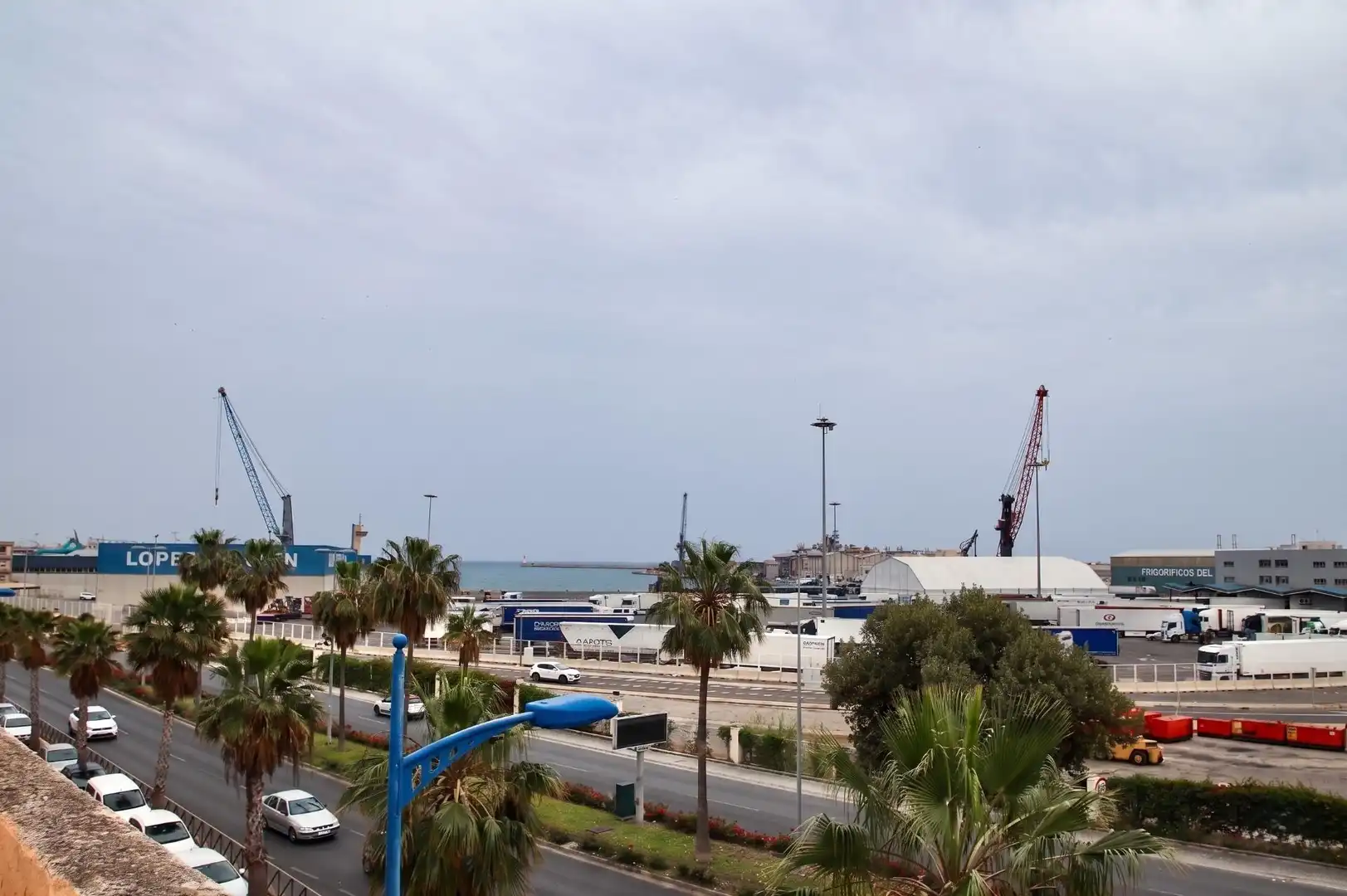Parkplatz von Gebäude zum Verkauf in Almería