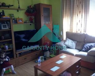 Living room of Flat for sale in Cáceres Capital  with Air Conditioner, Heating and Storage room