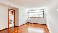 Sala d'estar de Pis en venda en L'Hospitalet de Llobregat amb Aire condicionat i Calefacció
