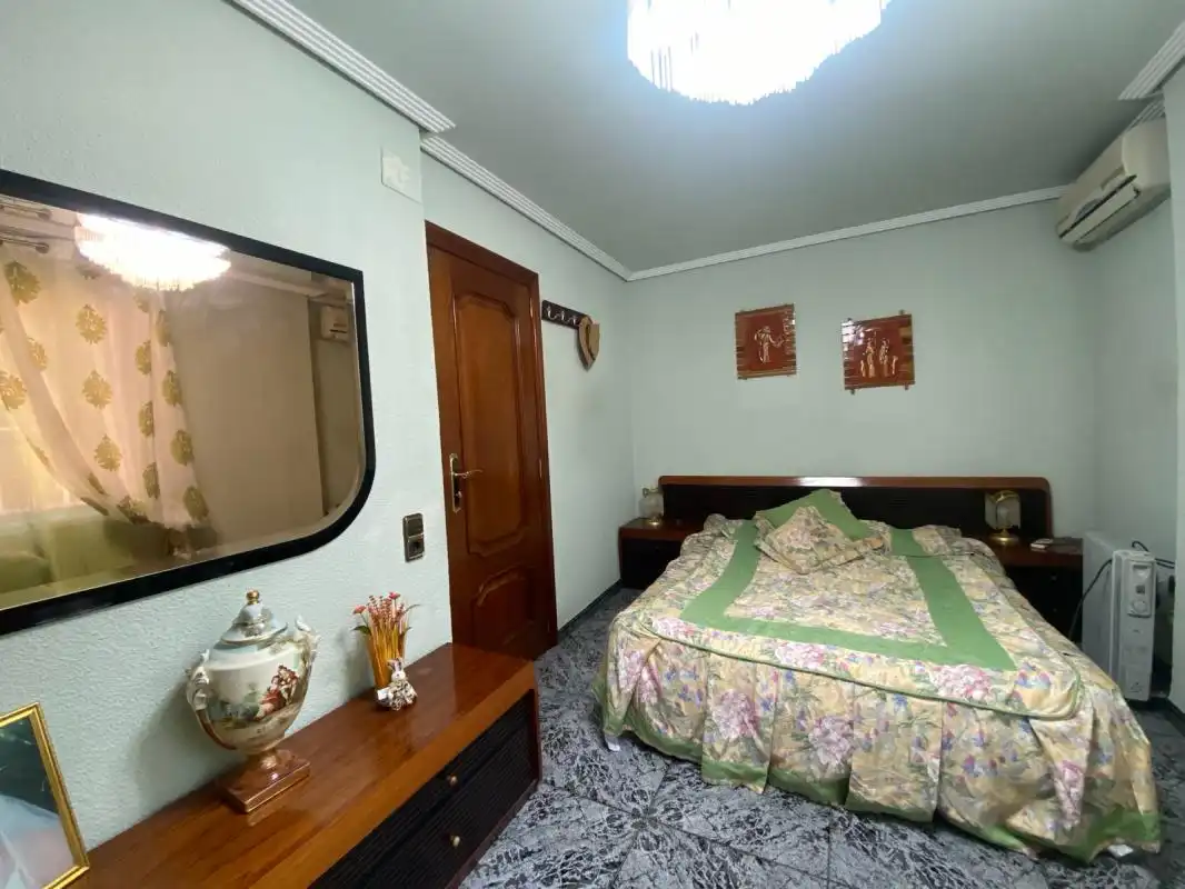 Dormitori de Casa o xalet en venda en Bétera amb Aire condicionat, Calefacció i Jardí privat