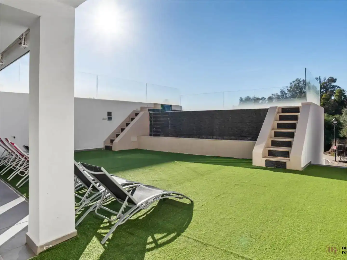 Terrassa de Casa adosada en venda en Marbella amb Aire condicionat, Piscina i Balcó
