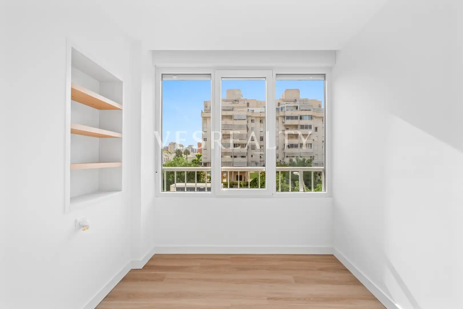 Habitación de Piso en venta en Alicante / Alacant con Aire acondicionado y Piscina comunitaria