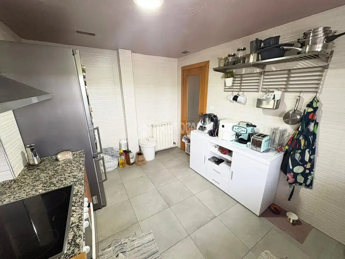 Cocina de Casa adosada en venta en Zaragoza con Aire acondicionado, Calefacción y Terraza