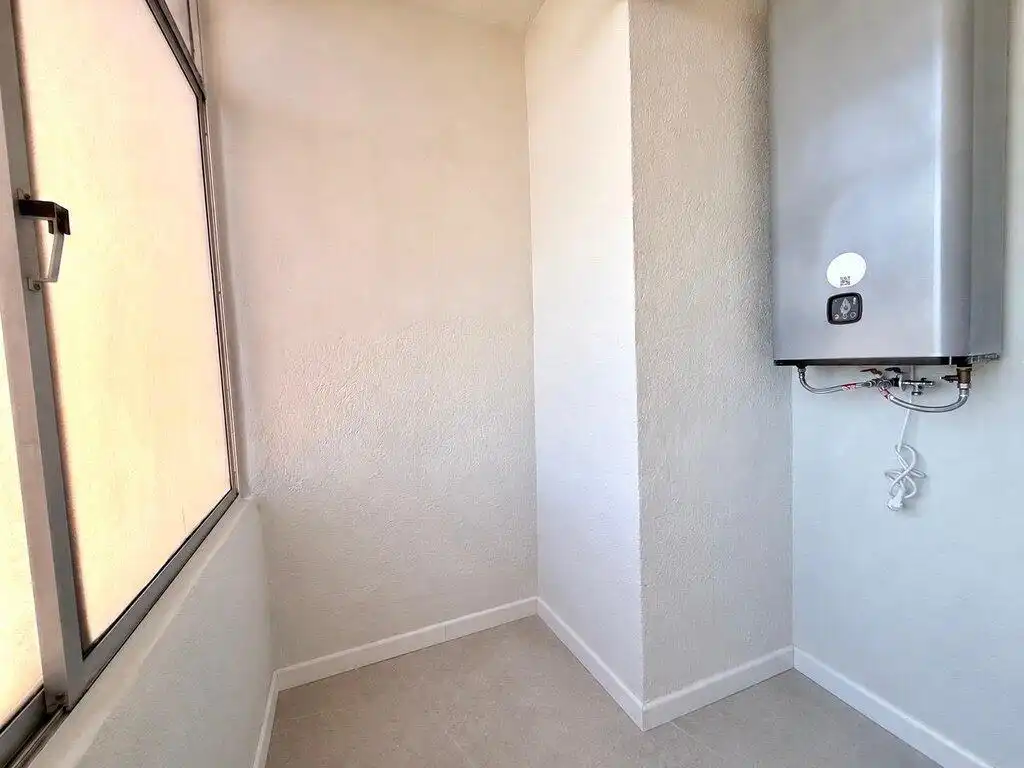 Bedroom of Flat for sale in Figueres  with Air Conditioner, Terrace and Balcony