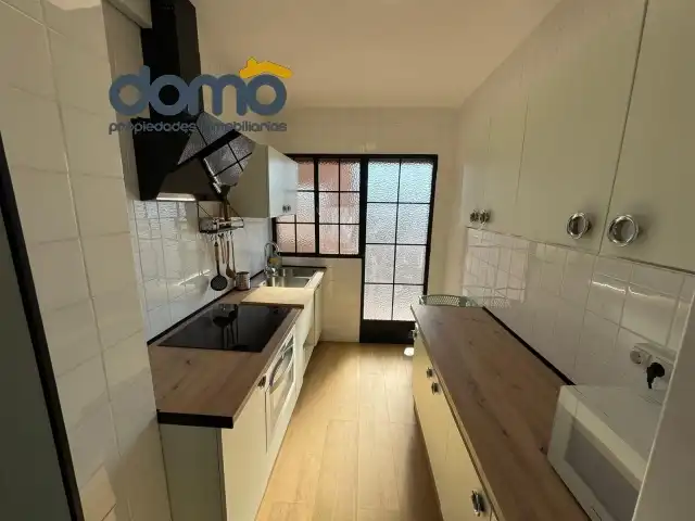 Cocina de Piso para compartir en Granada con Parquet, Amueblado y Lavadora