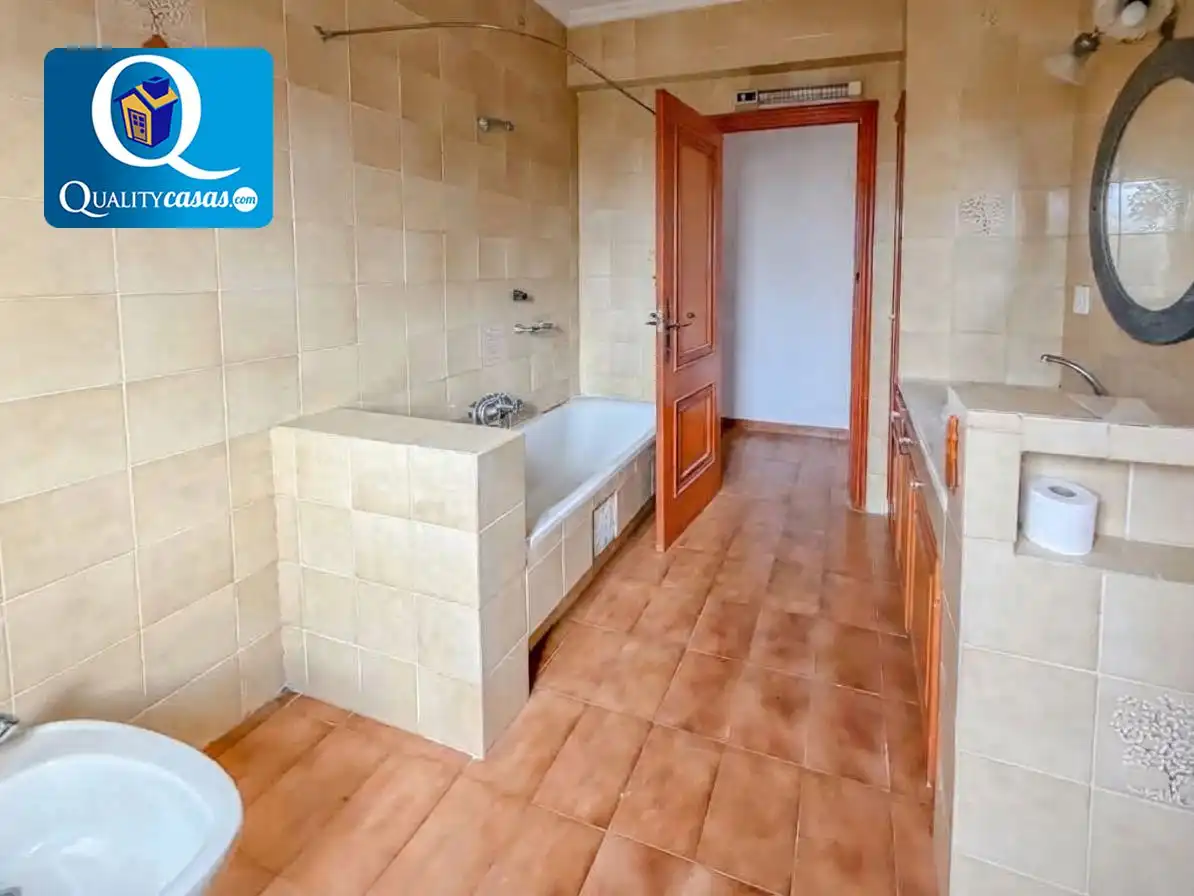 Bany de Casa o xalet en venda en Partidas de Alicante