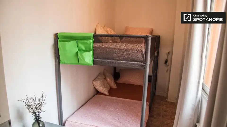 Bedroom of Flat for rent in Valencia  with Air Conditioner, Heating and Furnished