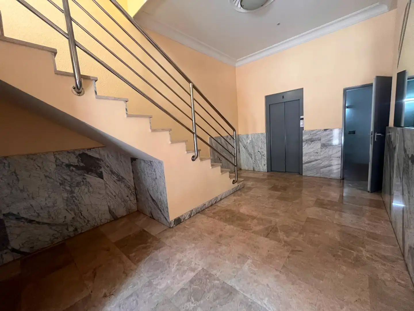 Flat for sale in Fuenlabrada  with Air Conditioner, Heating and Balcony