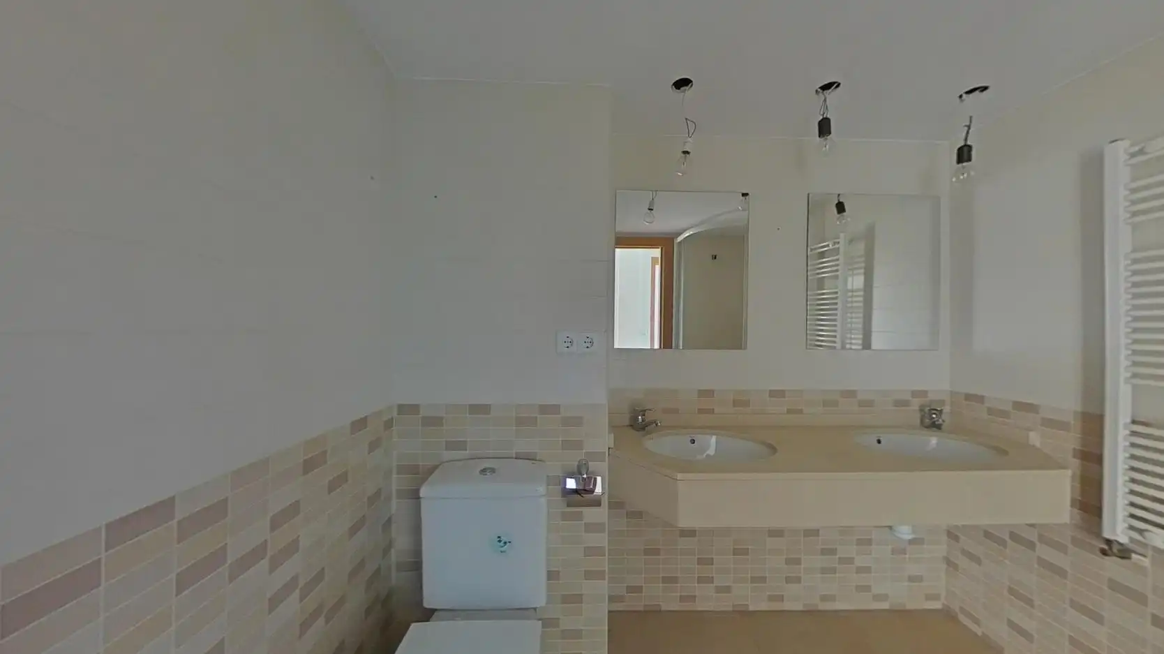 Baño de Piso en venta en Zaragoza con Calefacción, Parquet y Horno