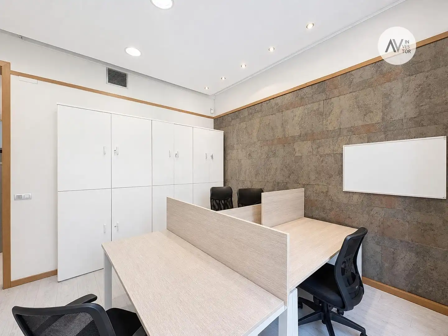 Office for rent in Barcelona  with Air Conditioner, Heating and Storage room