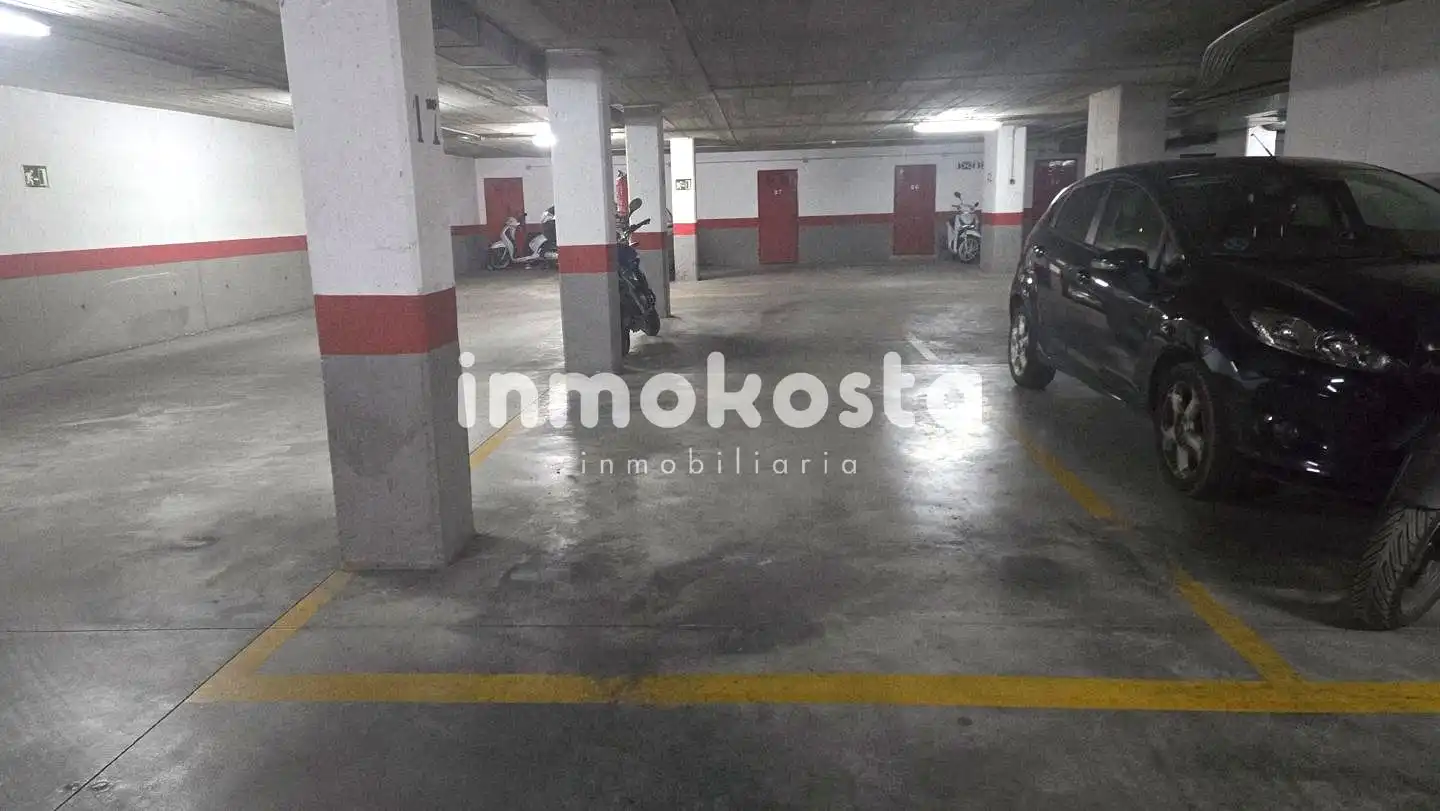 Parking de Piso en venta en Benidorm con Aire acondicionado, Terraza y Trastero