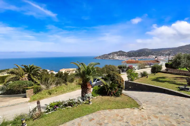 Vista exterior de Casa o xalet en venda en El Port de la Selva amb Aire condicionat, Calefacció i Traster
