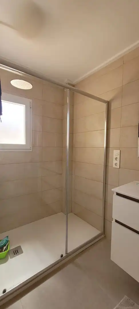 Baño de Piso de alquiler en Albacete con Aire acondicionado, Calefacción y Balcón