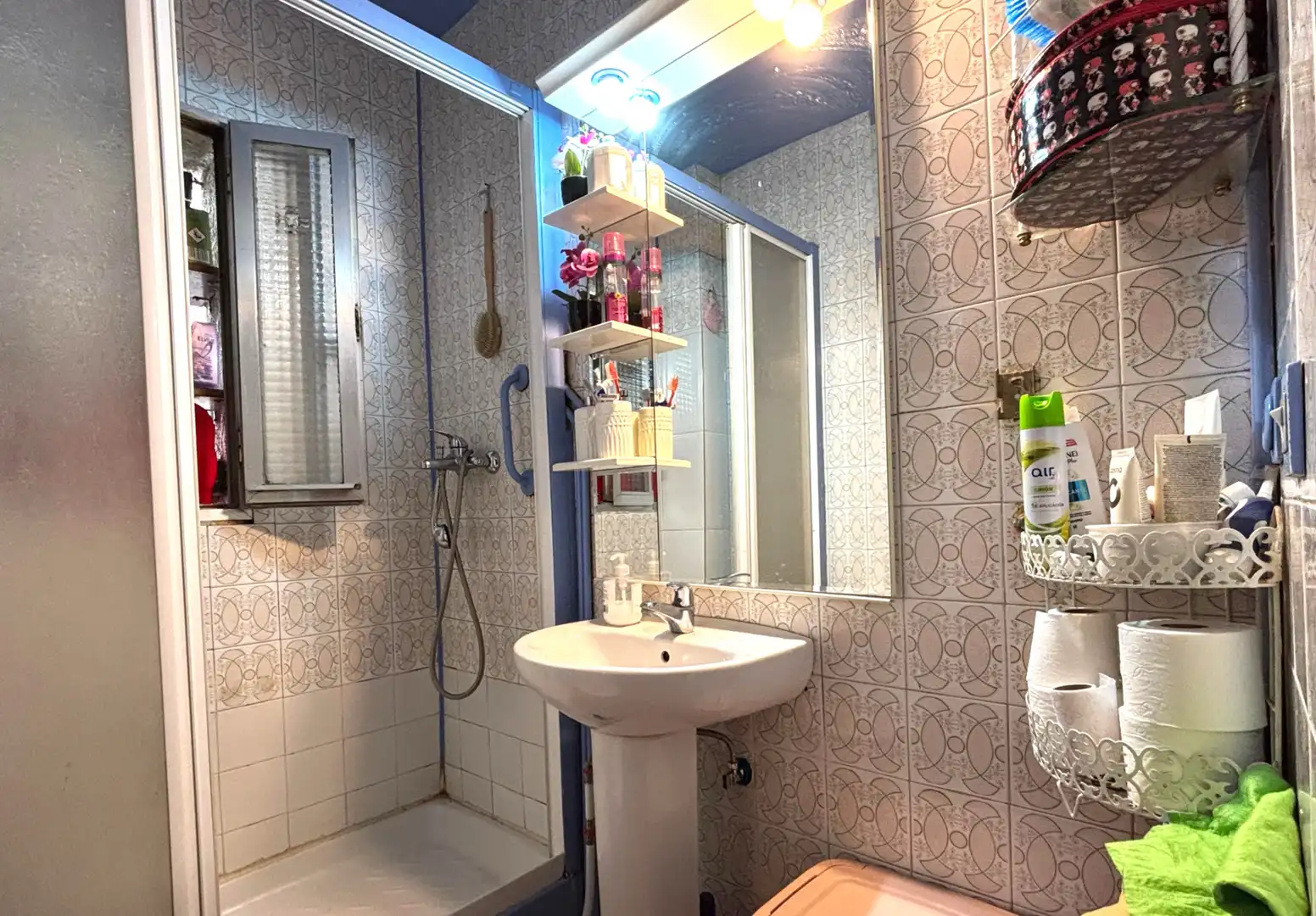 Baño de Piso en venta en Madrid con Calefacción, Amueblado y Horno