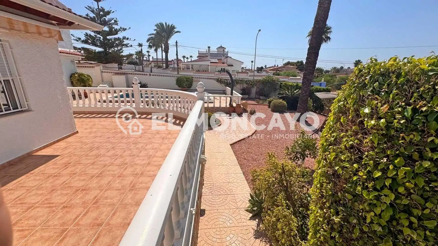 Vista exterior de Casa o xalet en venda en Rojales amb Aire condicionat, Calefacció i Jardí privat