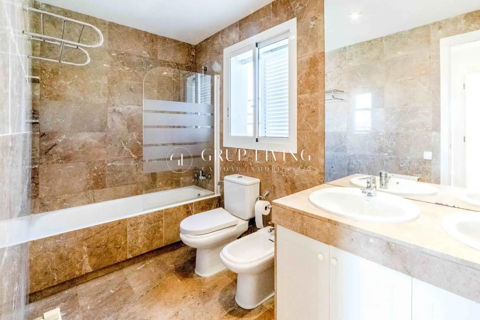 Casa amb terrassa en venda a Can Girona - Terramar - Vinyet, imagen 18