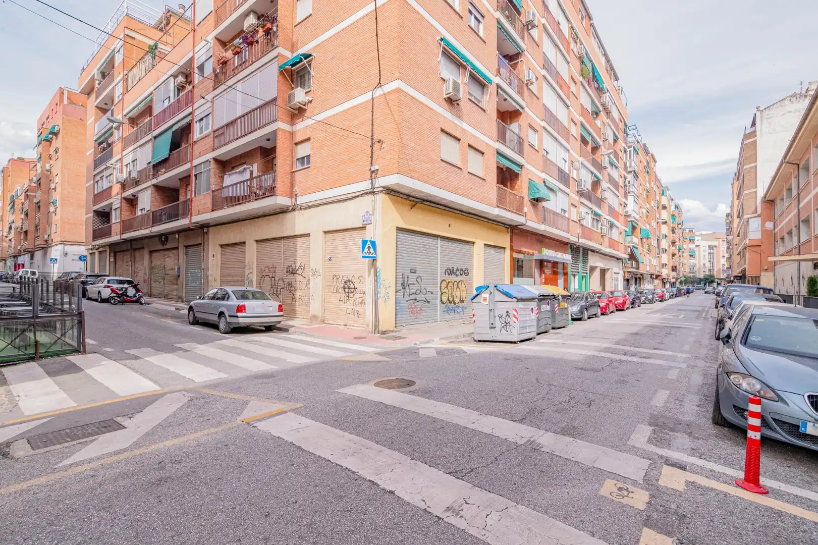 Vista exterior de Piso en venta en Granada con Aire acondicionado, Calefacción y Balcón