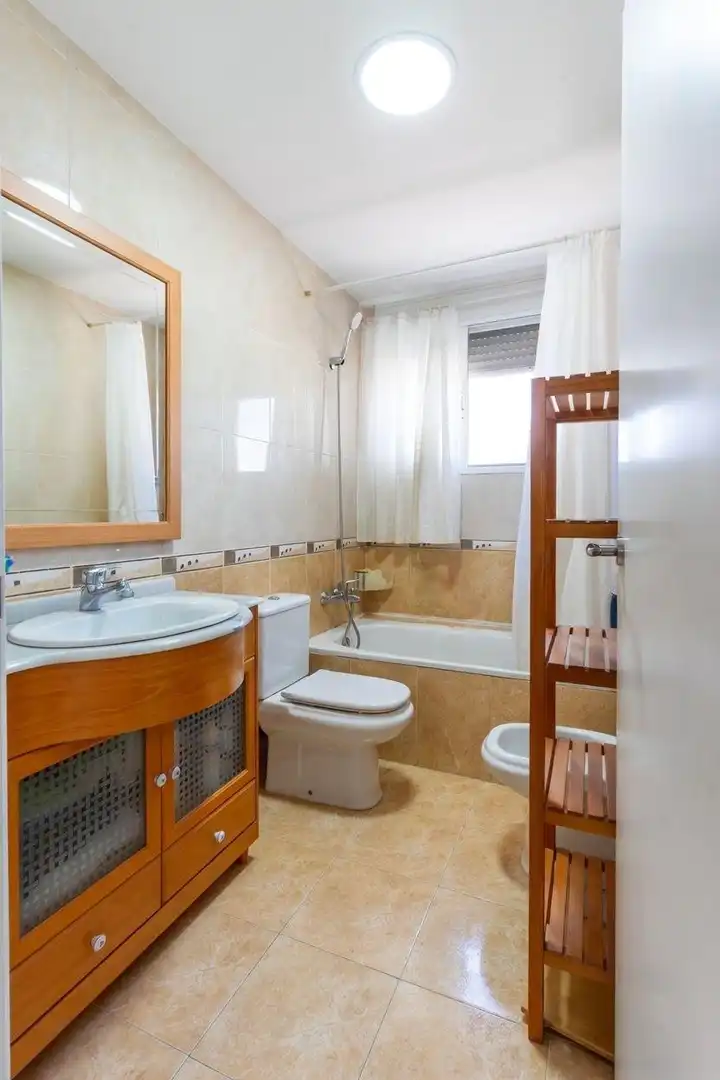 Badezimmer von Wohnung zum Verkauf in Las Torres de Cotillas mit Klimaanlage, Heizung und Parkett