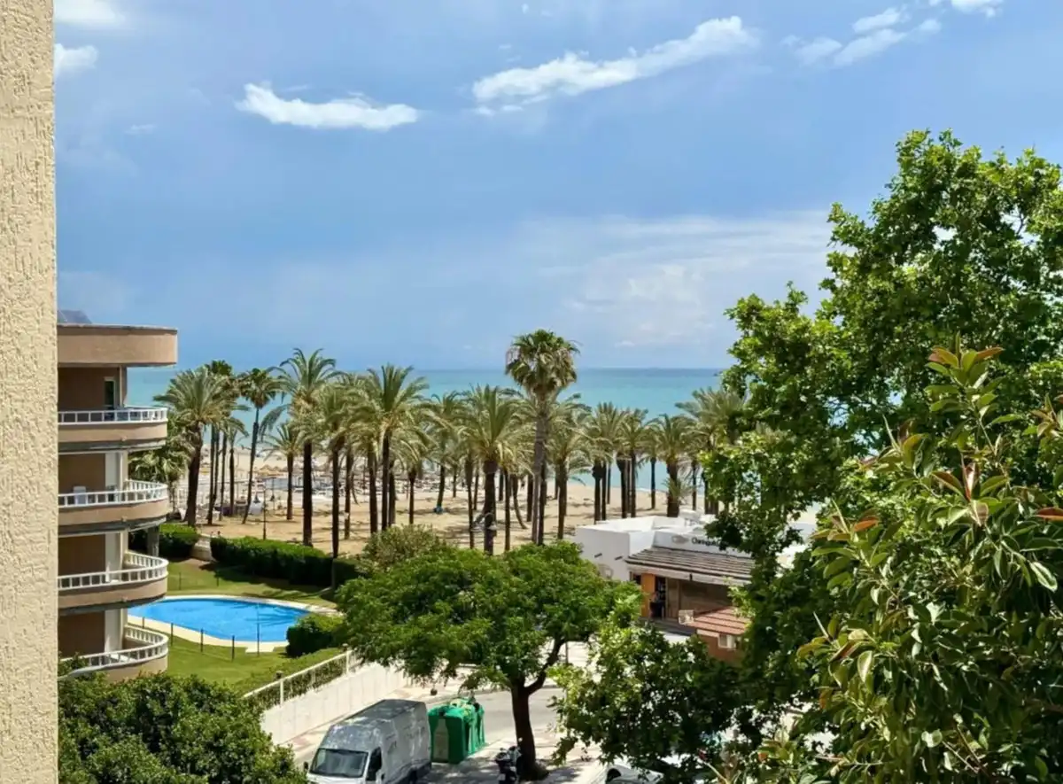 Apartament amb piscina en venda a salvador allende