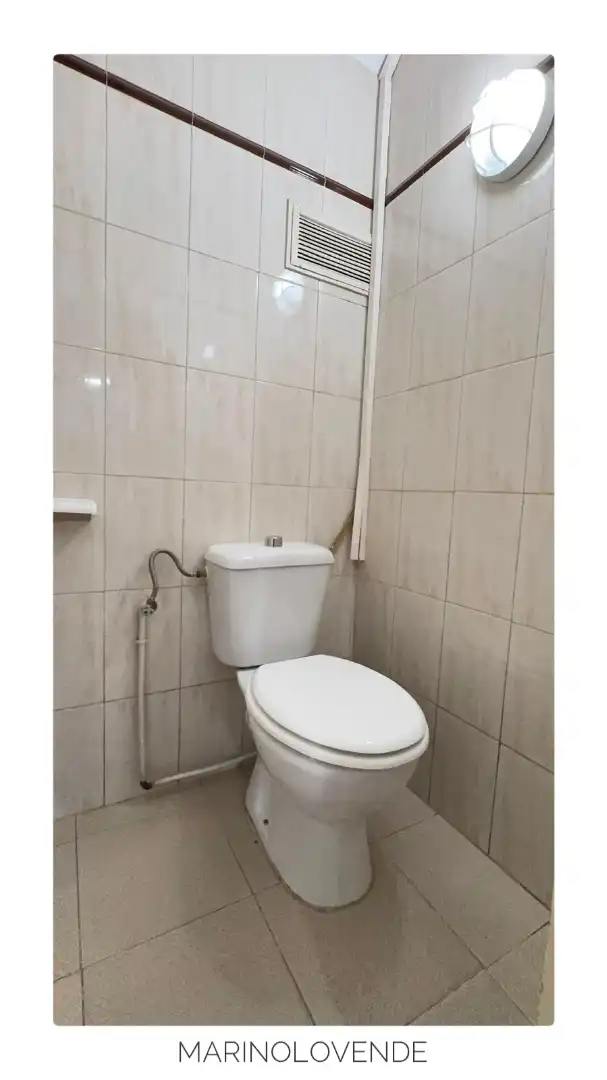 Bany de Local de lloguer en Getafe amb Aire condicionat i Calefacció