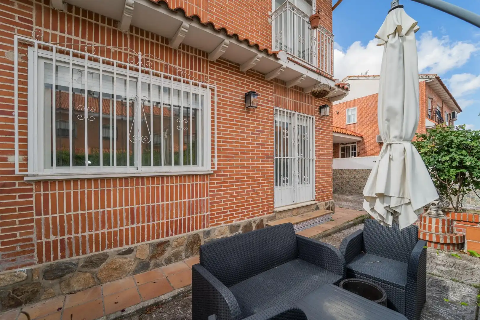 Terraza de Casa adosada en venta en Cedillo del Condado con Calefacción, Jardín privado y Terraza