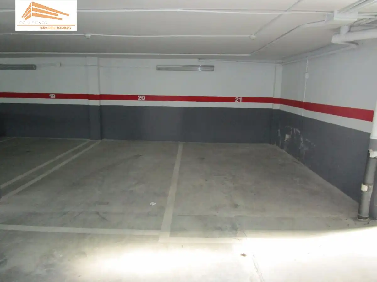 Parkplatz von Garage zum Verkauf in Portillo