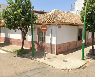 Casa adosada en venda a DON TEODOMIRO, Cañero