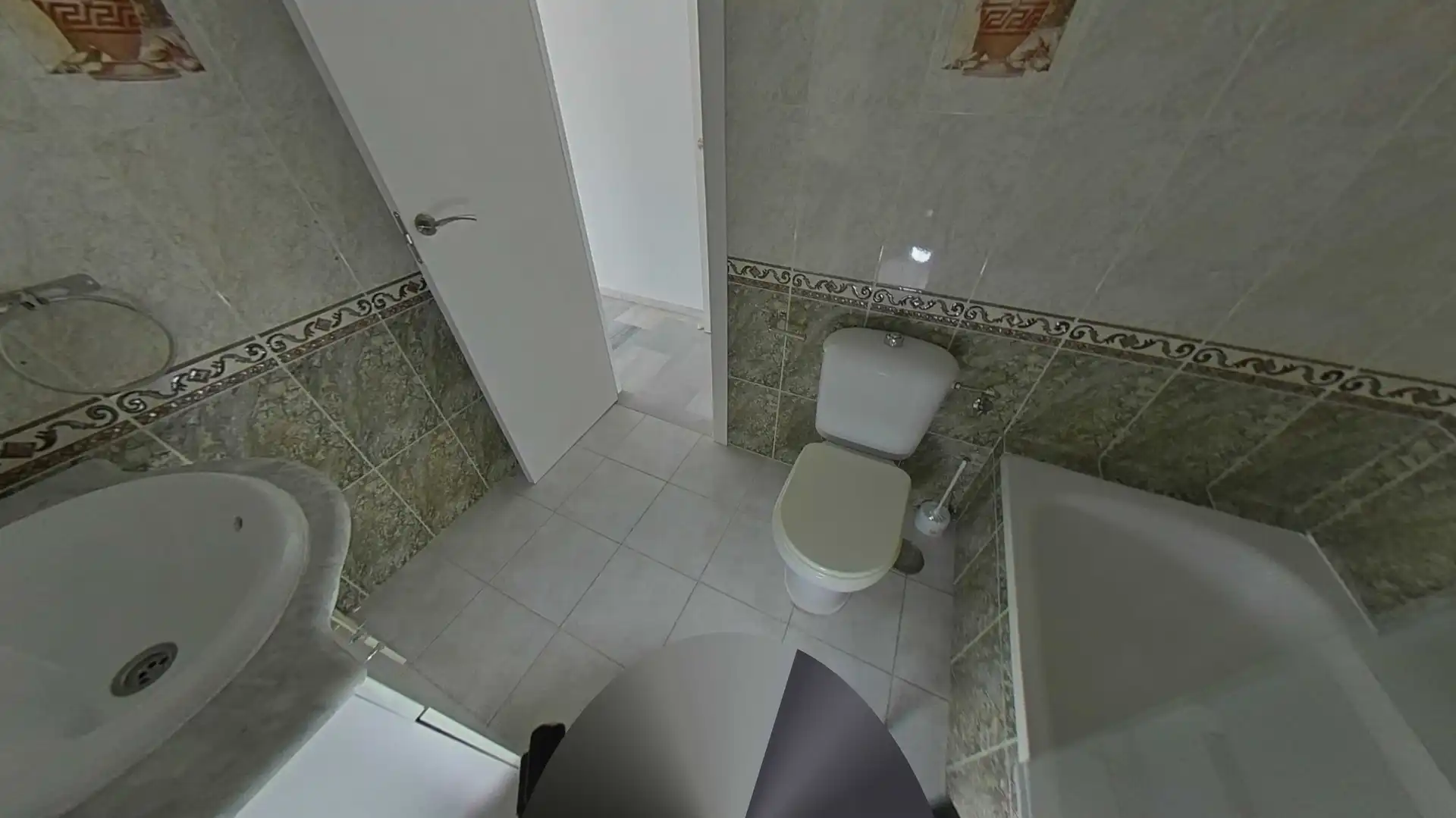 Badezimmer von Dachboden zum Verkauf in Mijas mit Abstellraum und Schwimmbad
