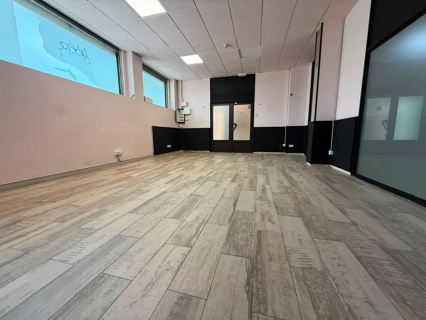Local comercial en venta en Montigalà - Sant Crist, imagen 3