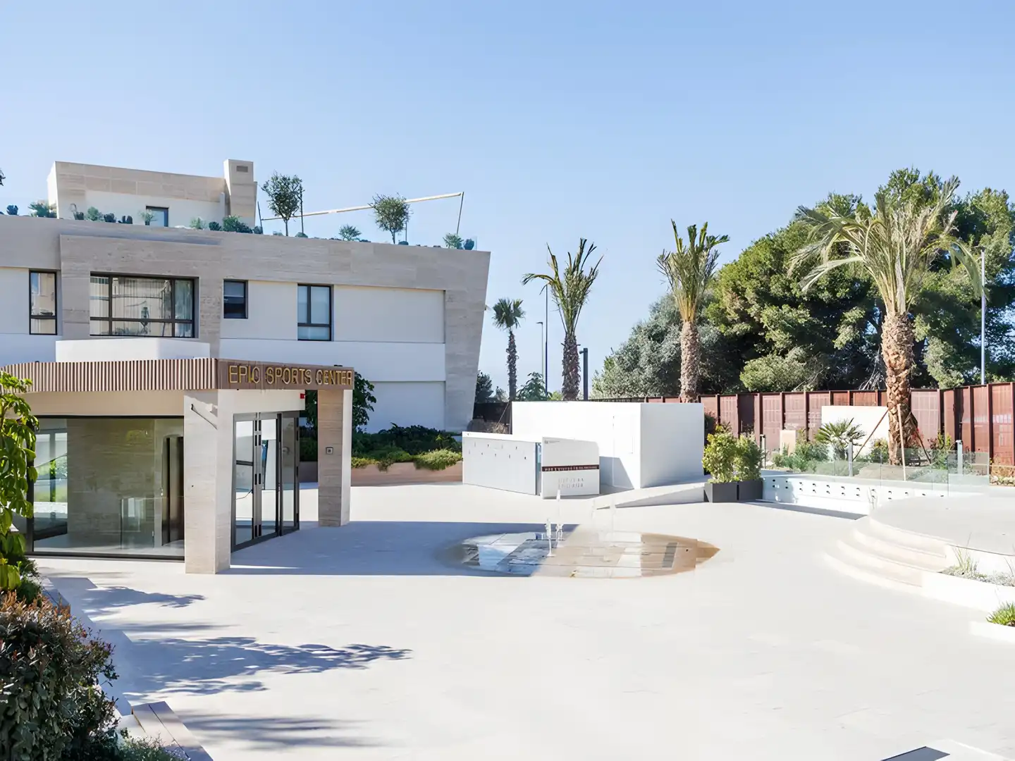 Vista exterior de Planta baja en venta en Marbella con Aire acondicionado, Terraza y Piscina