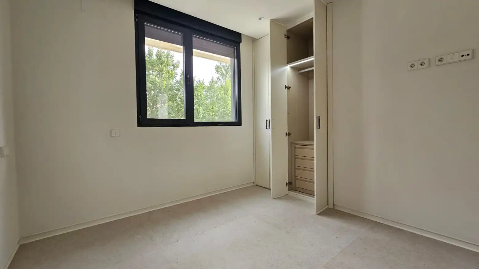 Detached house with pool for sale in Casco Antiguo, imagen 25