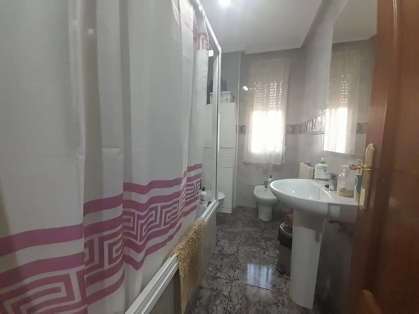 Baño de Piso en venta en Puertollano con Aire acondicionado, Calefacción y Trastero