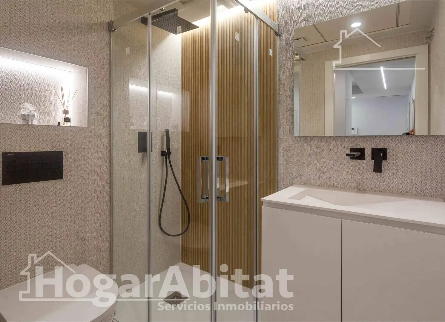 Baño de Ático en venta en Dénia con Terraza y Piscina comunitaria