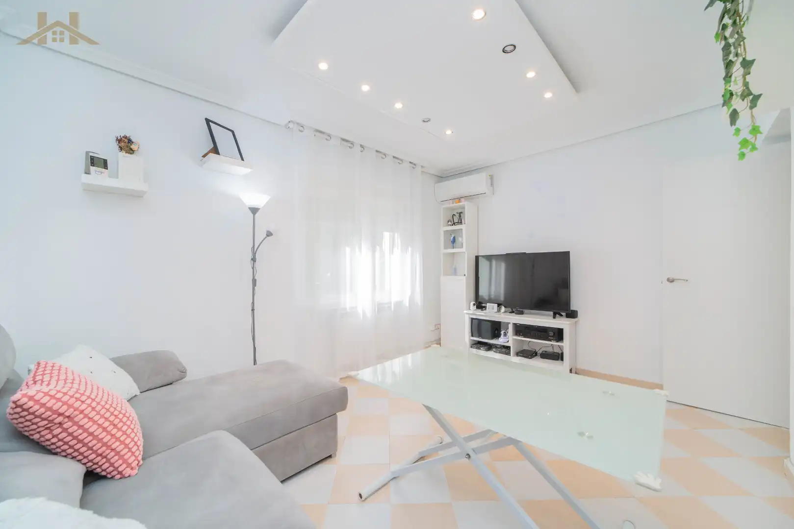 Sala d'estar de Pis en venda en Alcorcón amb Aire condicionat, Calefacció i Moblat