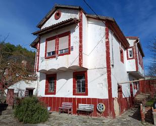 Vista exterior de Casa o xalet en venda en Aguilar de Campoo amb Terrassa