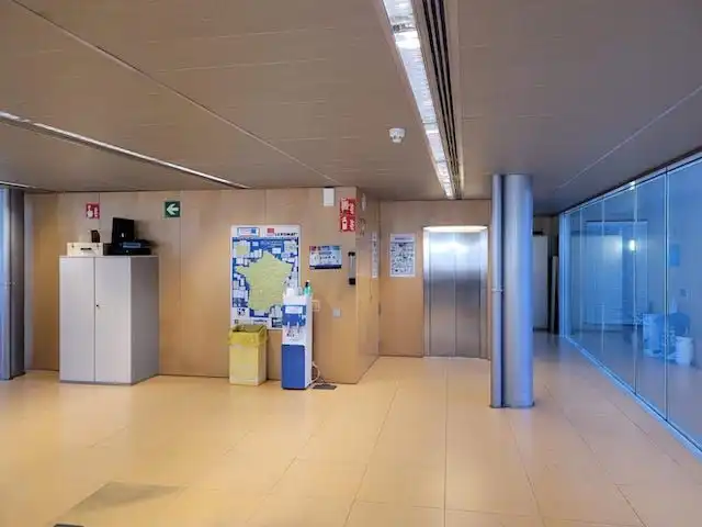 Büro zur Miete in Barcelona mit Klimaanlage, Heizung und Terrasse