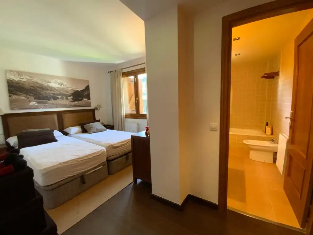 Schlafzimmer von Wohnungen zum Verkauf in Benasque mit Terrasse
