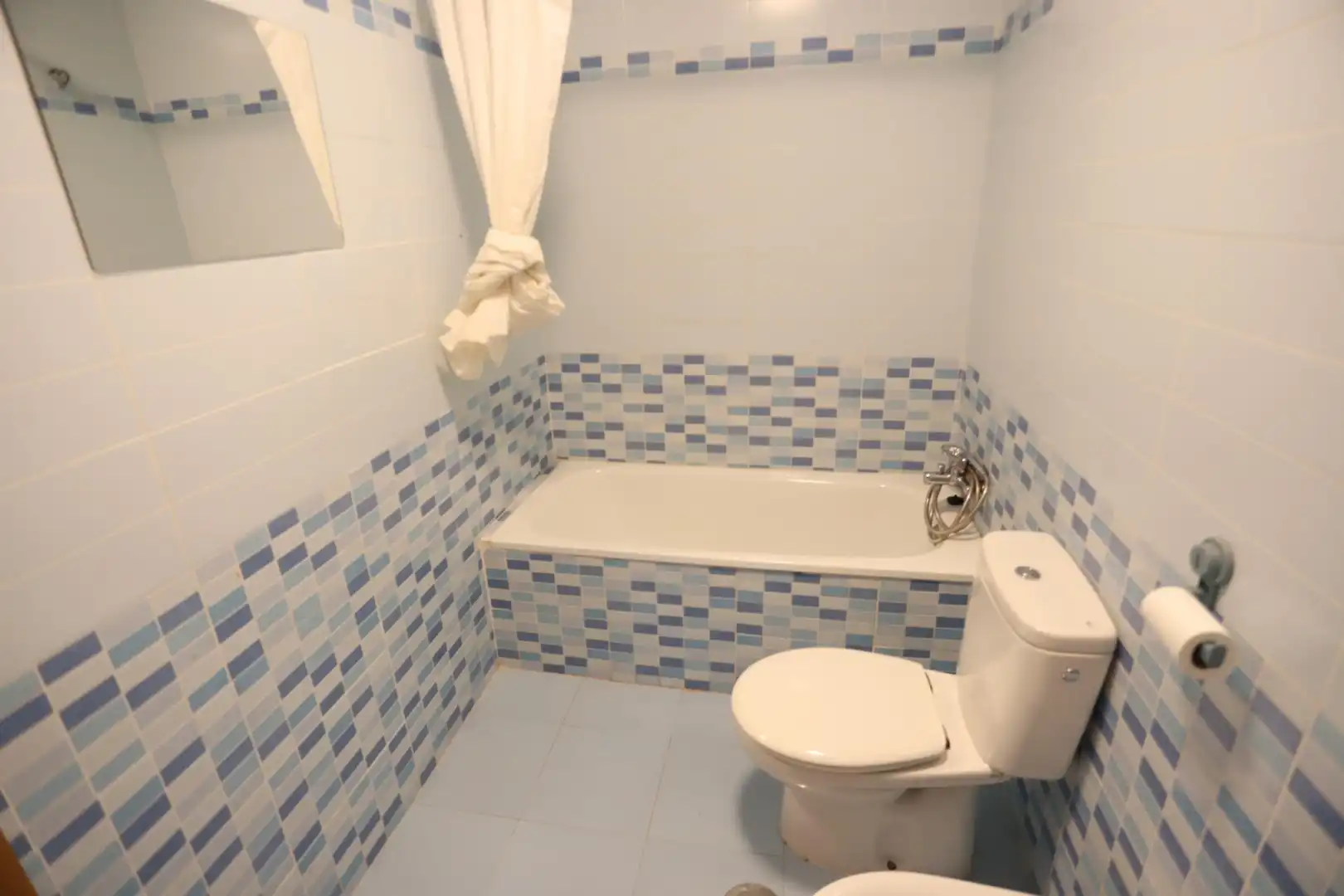 Baño de Piso en venta en Alcázar de San Juan con Calefacción y Piscina comunitaria