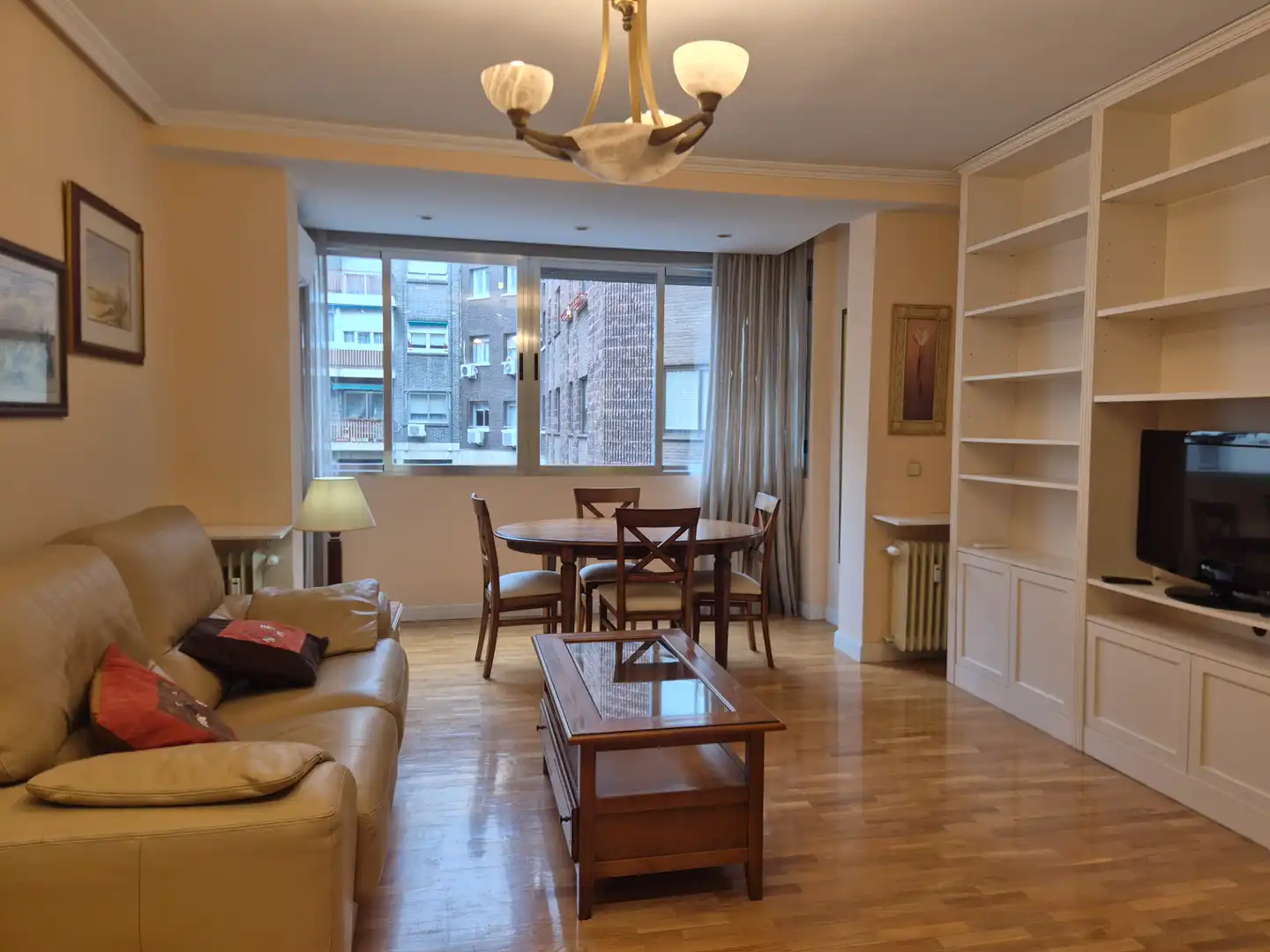 Wohnzimmer von Wohnung zur Miete in Madrid mit Klimaanlage, Heizung und Möbliert