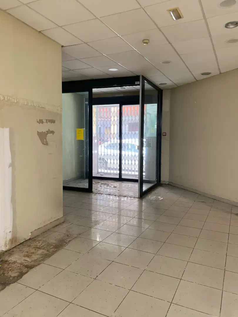 Commercial properties for rent in Alicante / Alacant  with Air Conditioner, Furnished and Alarm