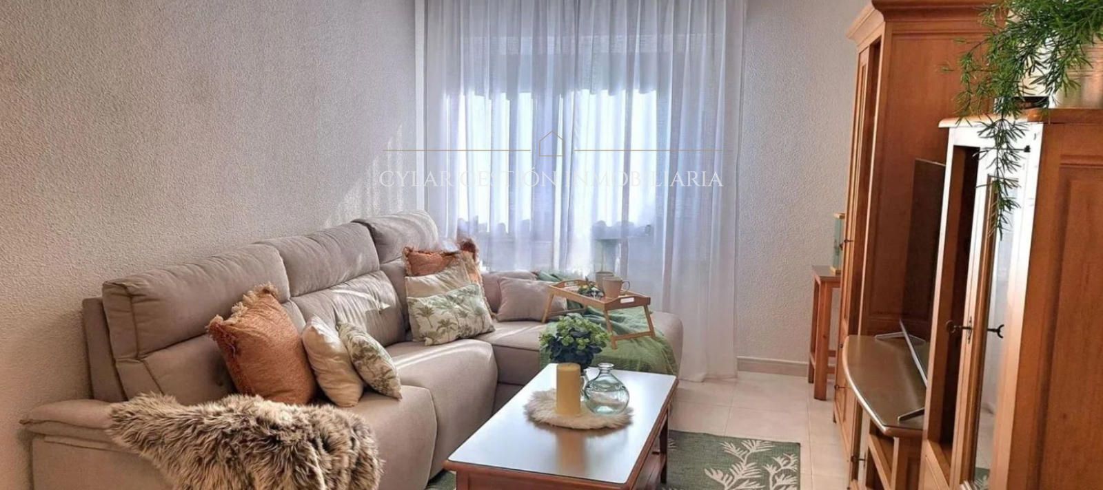 Living room of Flat for rent in Salamanca Capital  with Heating, Parquet flooring and Terrace