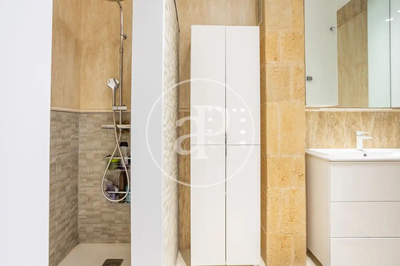 Bathroom of Detached homes for sale in Valencia  with Air Conditioner, Heating and Terrace