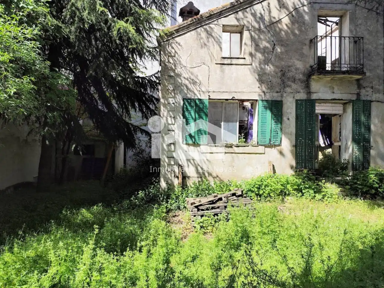 Casa o xalet en venda en Las Navas del Marqués  amb Jardí privat