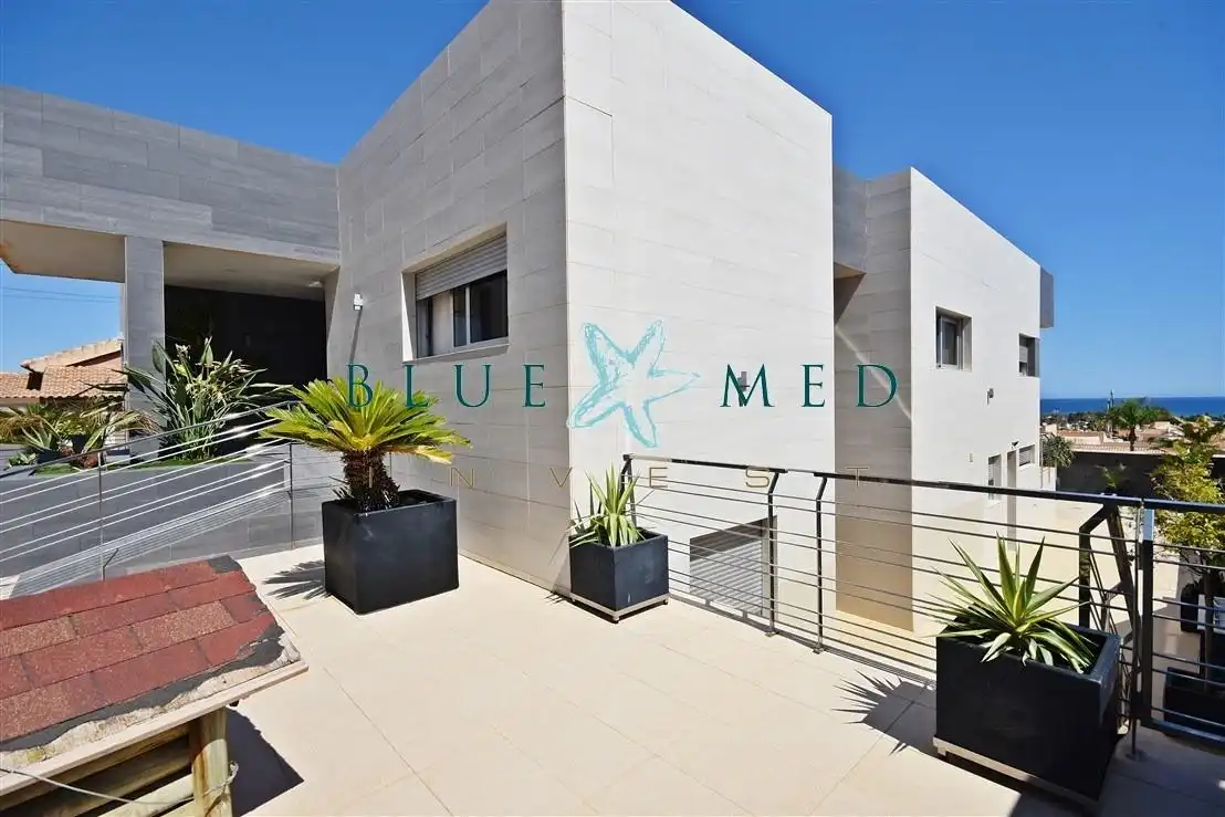 Vista exterior de Casa o chalet en venta en Mazarrón con Aire acondicionado, Calefacción y Jardín privado