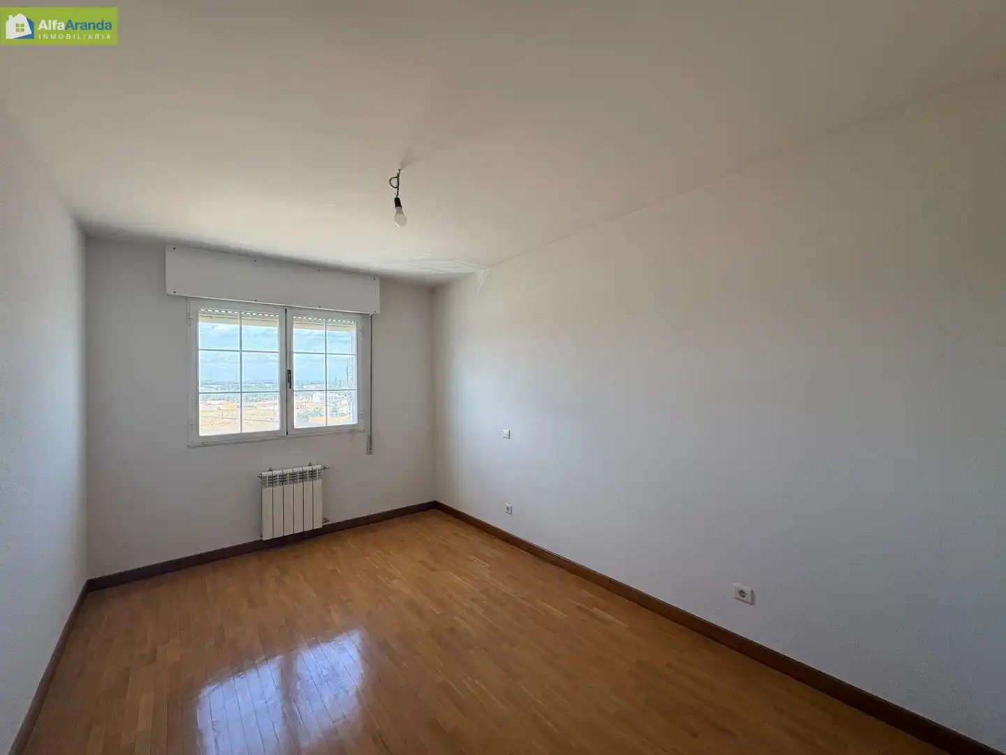 Bedroom of Flat for sale in Aranda de Duero  with Heating, Parquet flooring and Terrace