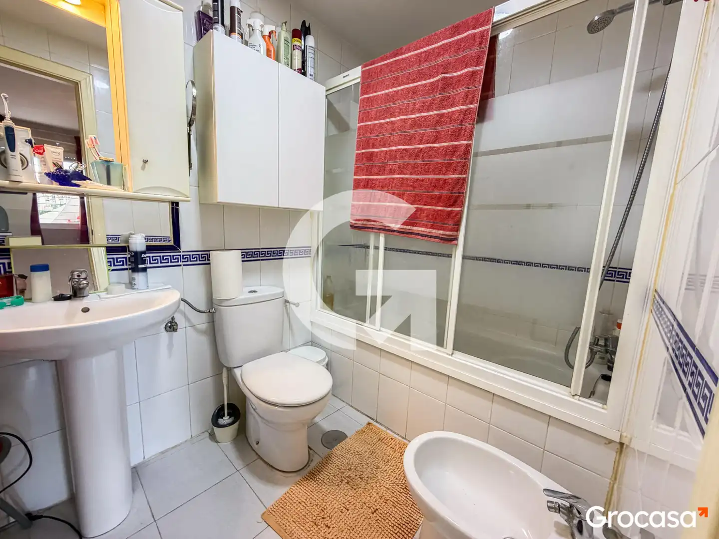 Badezimmer von Dachboden zum Verkauf in Rincón de la Victoria mit Privatgarten, Terrasse und Ofen