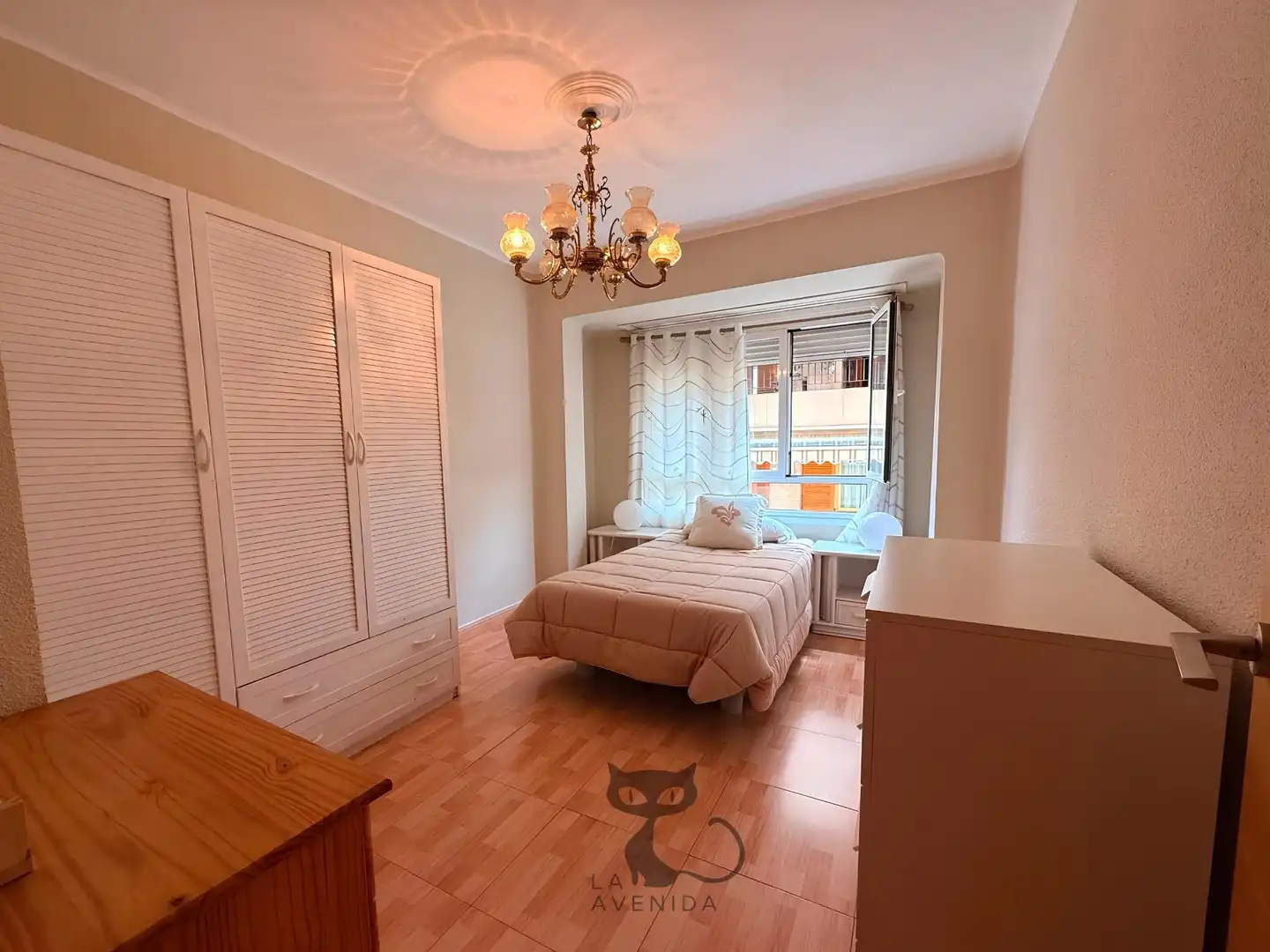 Dormitori de Apartament en venda en Mislata amb Aire condicionat, Calefacció i Balcó