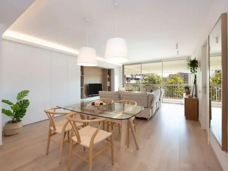 Piso con ascensor en venta en General Llauder 1