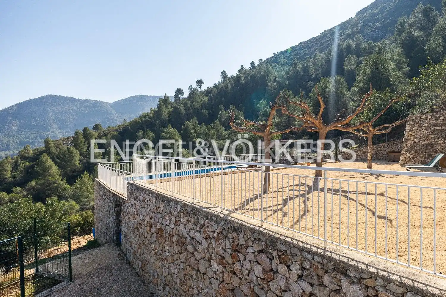 Terrassa de Casa o xalet de lloguer en Tavernes de la Valldigna amb Aire condicionat, Calefacció i Jardí privat